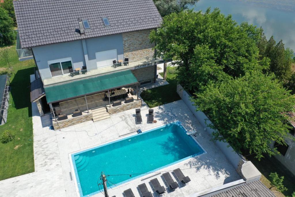 Plavi Resort Vinci Dış mekan fotoğraf